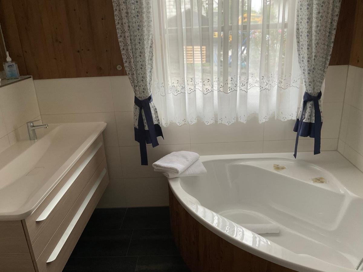 Szilvias Appartement *